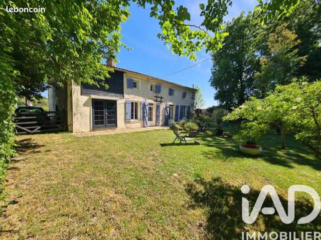 Maison vente à Saint-Jean-d'Angély, Nantillé