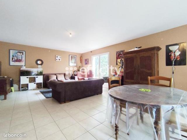 Maison vente à Saintes