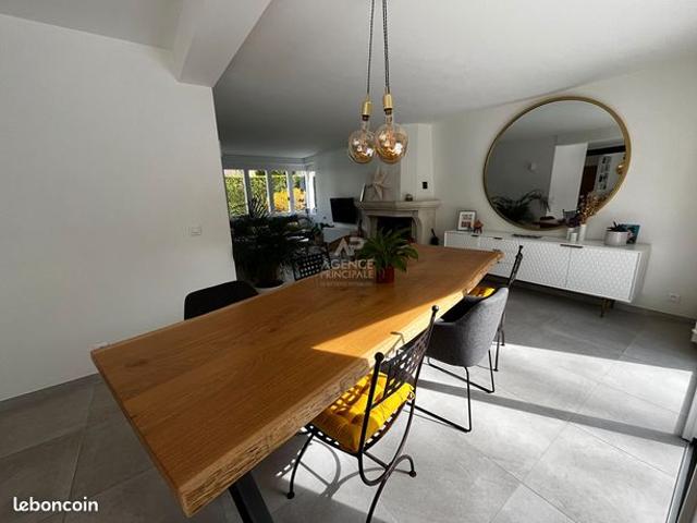 Maison vente à Le Mesnil-le-roi