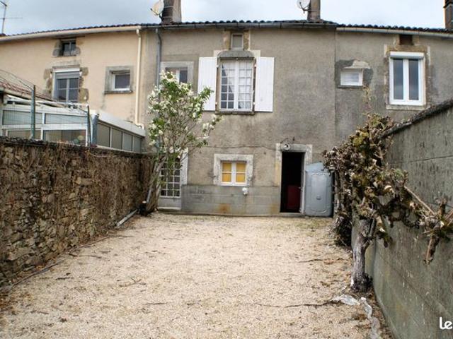 Maison vente à Fontenay-le-Comte, La Châtaigneraie
