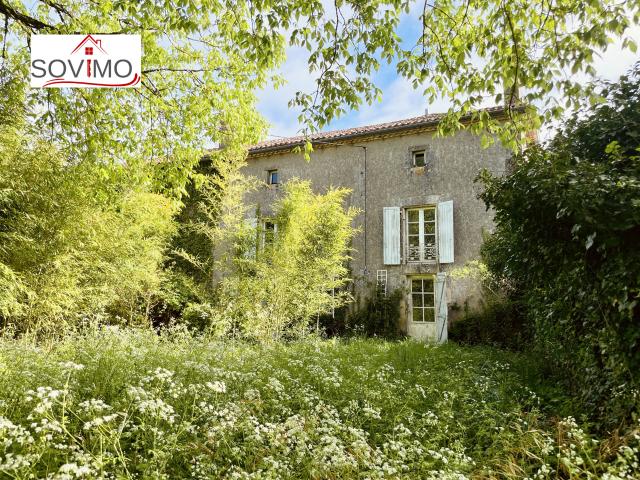 Maison vente à Confolens, Pleuville