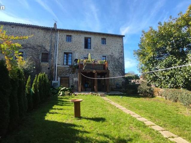 Maison vente à Nontron, Piégut-pluviers