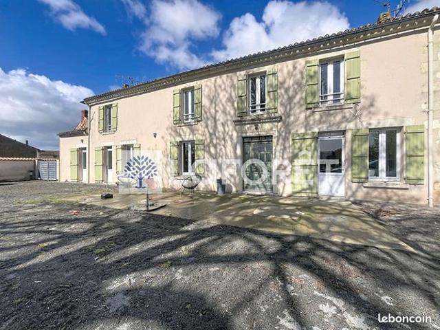 Maison vente à Saumur, Pays de la Loire