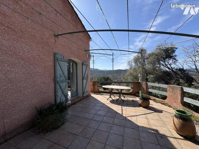 Maison vente à Arrondissement de Toulon, Collobrières