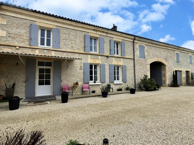 Maison vente à Saint-Jean-d'Angély, Asnières-la-giraud