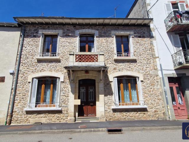 Maison vente à Ussel, Nouvelle-Aquitaine