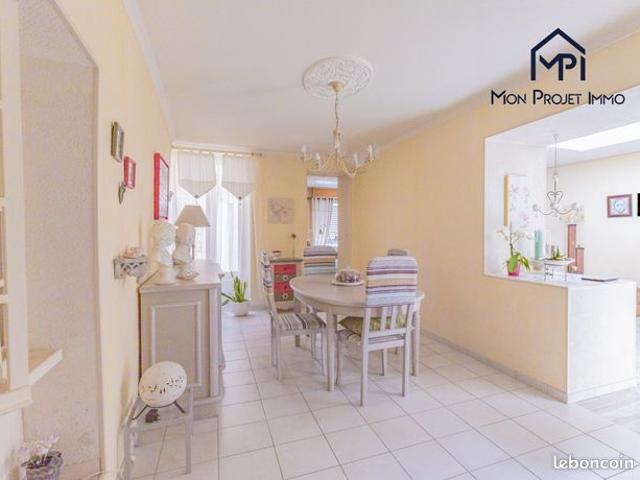 Maison vente à Mayenne, Montsûrs