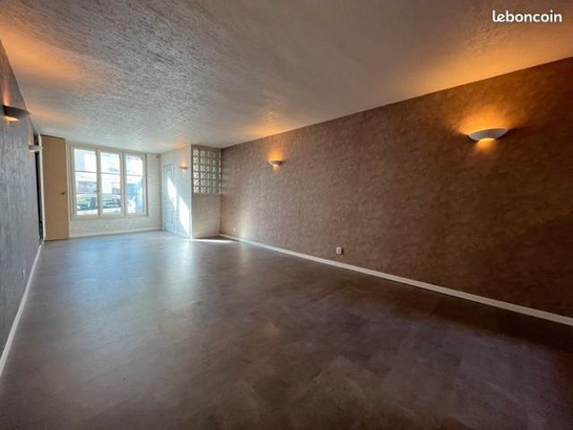 Maison vente à Pontoise, Marines