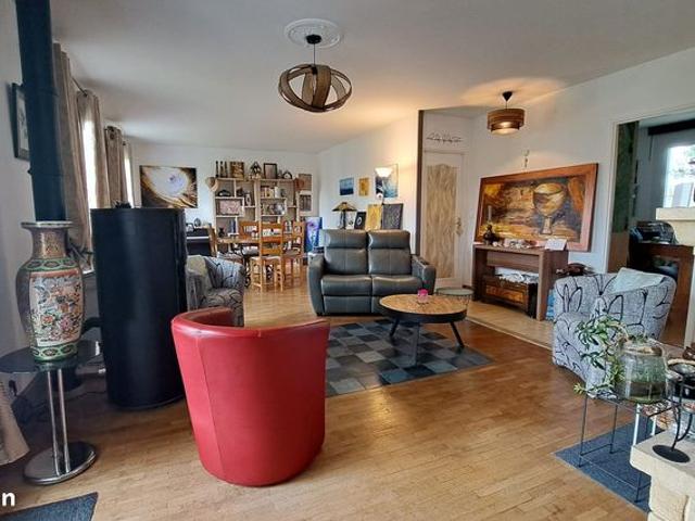 Maison vente à Saintes, La Vallée