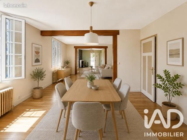 Maison vente à Fontainebleau, Montcourt-fromonville
