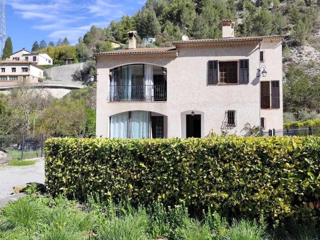 Maison vente à Nice, Puget-théniers