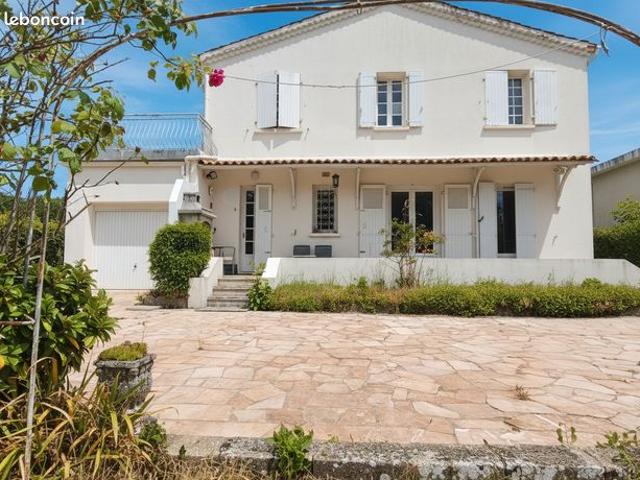 Maison vente à Angoulême, Aignes-et-puypéroux