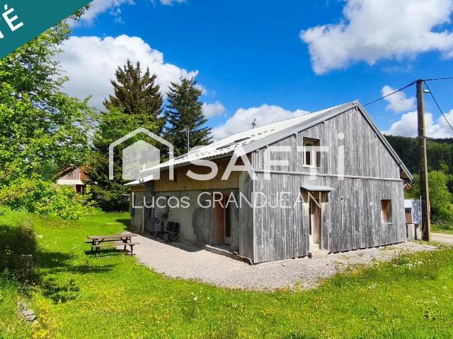 Maison vente à Lons-le-Saunier, Entre-deux-monts