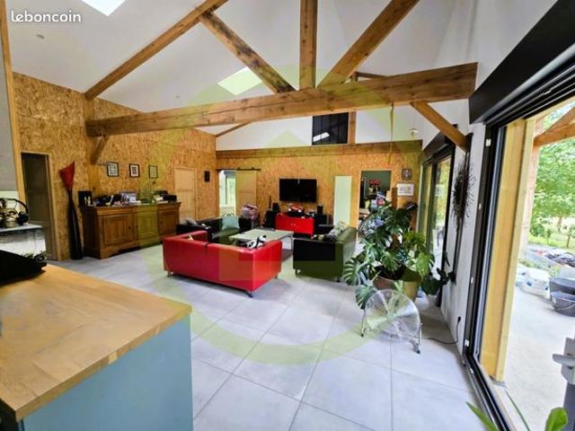 Maison vente à Jonzac, Saint-bonnet-sur-gironde
