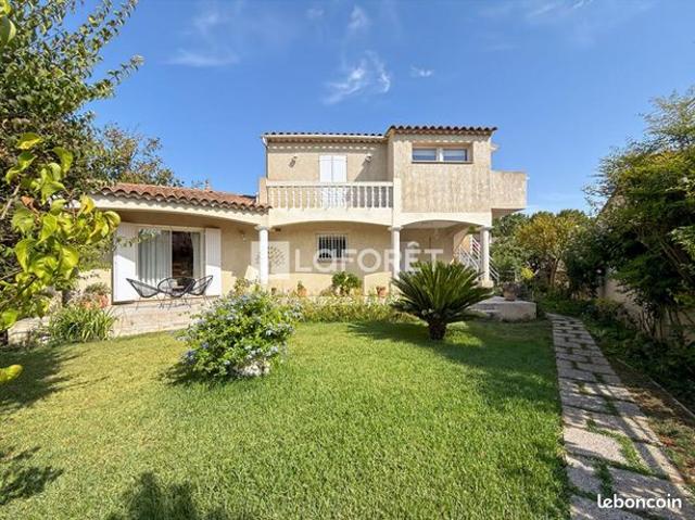 Maison vente à Nîmes, Gard