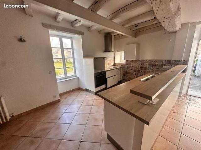 Maison vente à Parthenay, Saint-pompain