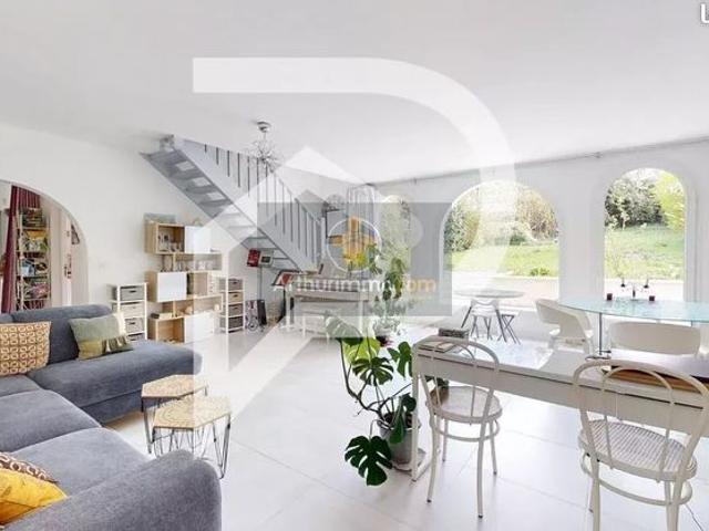 Maison vente à Saint-Germain-en-Laye, L'etang-la-ville