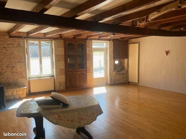Maison vente à Montmorillon, Savigné