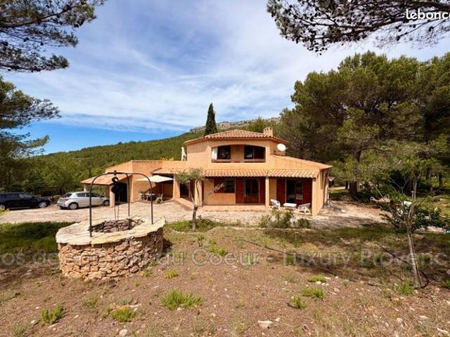 Maison vente à Aix-en-Provence, Châteauneuf-le-rouge