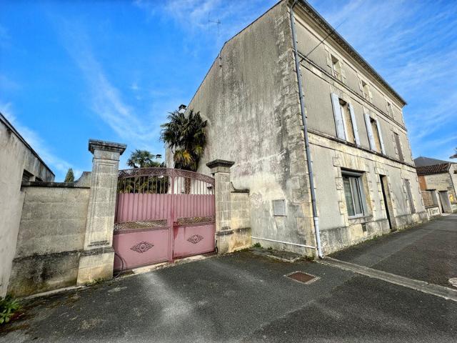 Maison vente à Saint-Jean-d'Angély, Matha