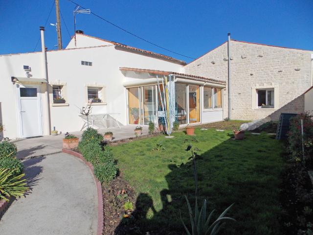 Maison vente à Rochefort, Saint-saturnin-du-bois