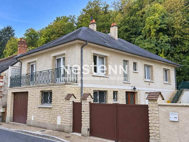 Maison vente à La Chartre-sur-le-Loir, Sarthe
