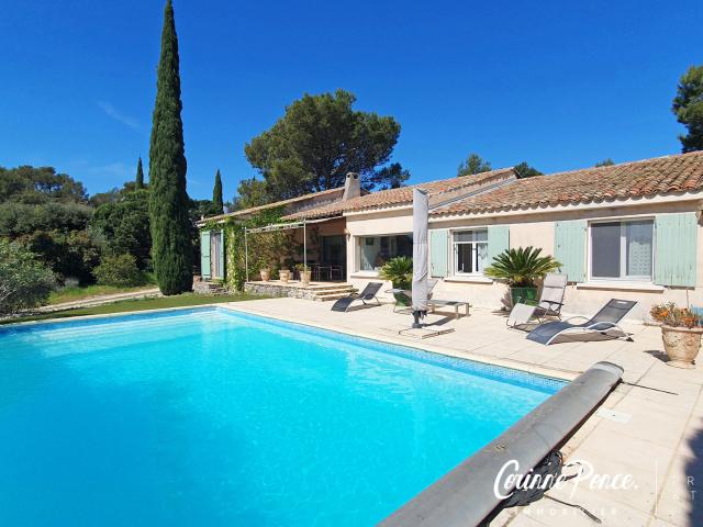 Maison vente à Nîmes, Gard