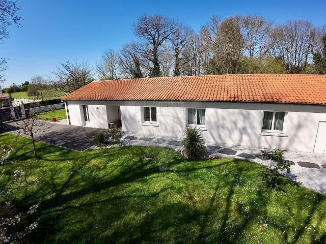 Maison vente à Saintes, Médis