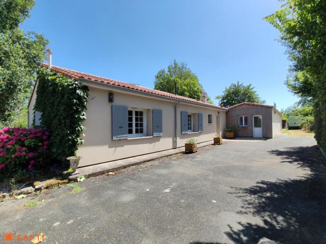 Maison vente à Saintes, Saint-andré-de-lidon