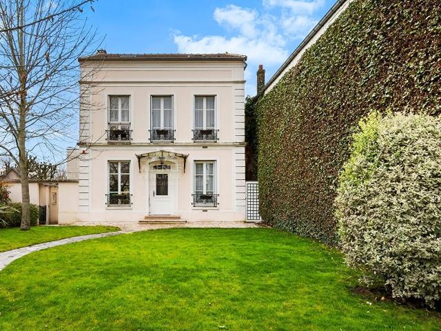Maison vente à Saint-Germain-en-Laye, Saint-germain-en-laye