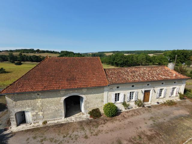 Maison vente à Angoulême, Curac