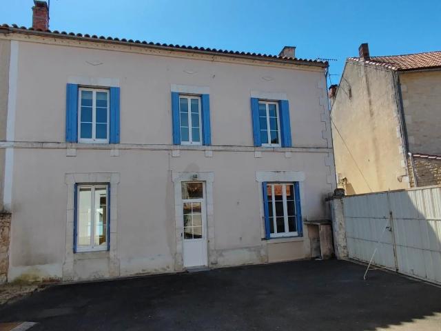 Maison vente à Aunac, Aunac-sur-Charente