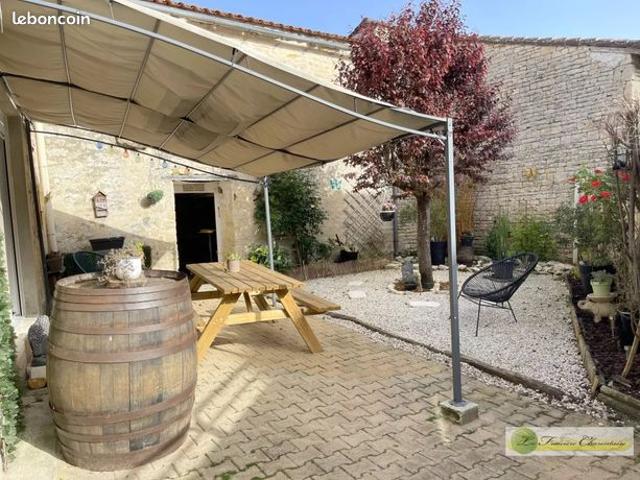 Maison vente à Confolens, Aigre