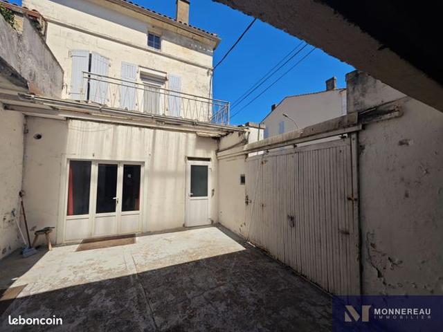 Maison vente à Cognac, Châteauneuf-sur-charente