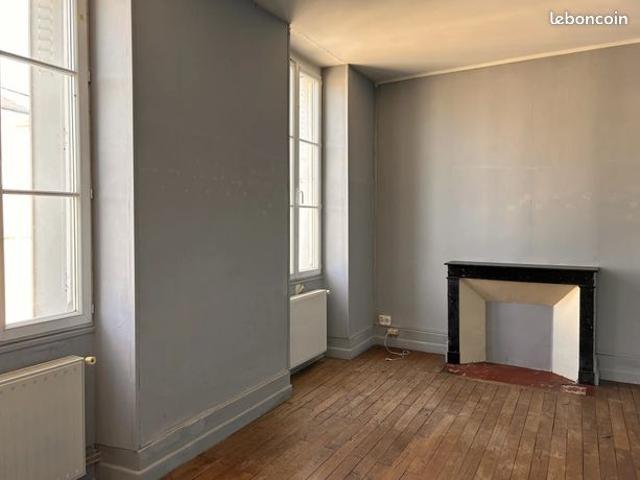 Maison vente à Le Blanc, Saint-gaultier