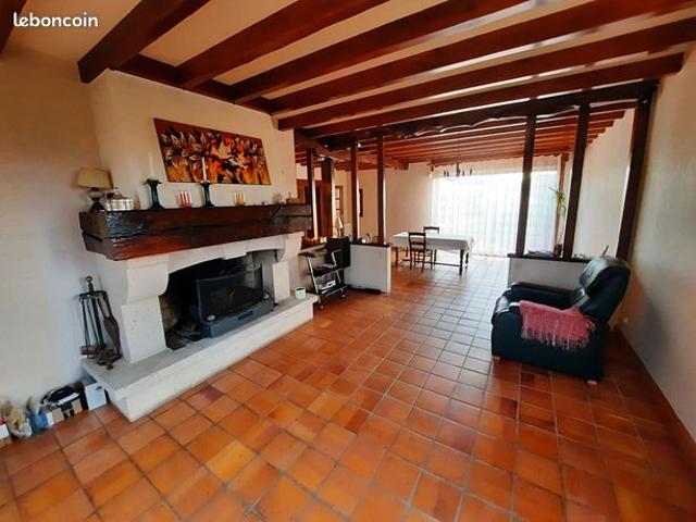 Maison vente à Saintes