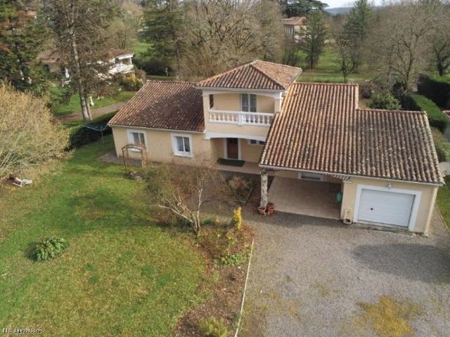 Maison vente à Confolens