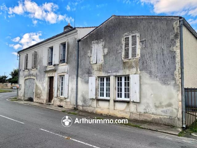Maison vente à Saint-Jean-d'Angély, Cherbonnières
