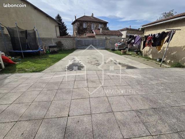 Maison vente à Valence, Manthes