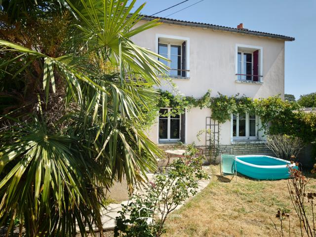 Maison vente à Niort, Lezay