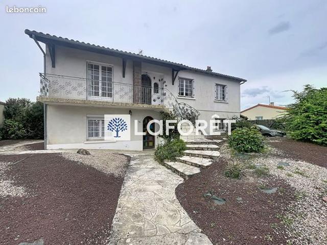 Maison vente à Cholet, Yzernay