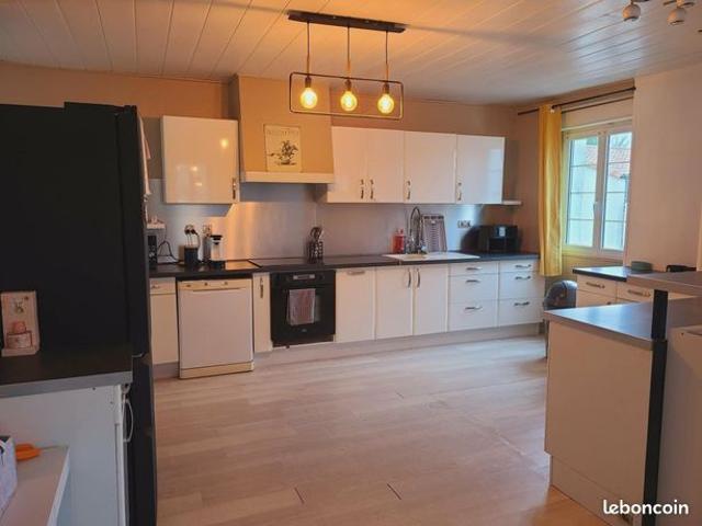 Maison vente à Fontenay-le-Comte, Sainte-gemme-la-plaine