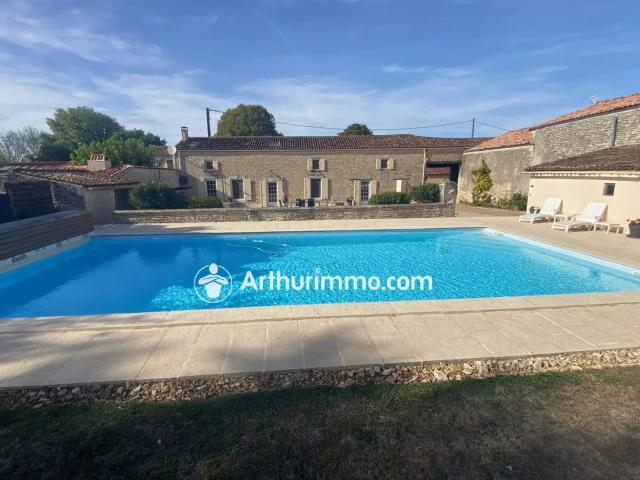 Maison vente à Gâtebourse, Saint-Mandé-sur-Brédoire