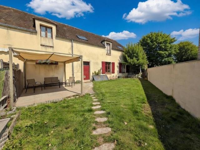 Maison vente à Saint-Louis, Poligny