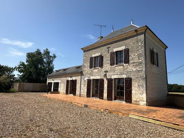Maison vente à Chinon, Assay