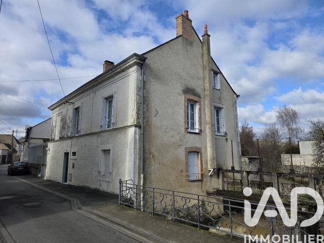 Maison vente à La Flèche, Château-du-loir
