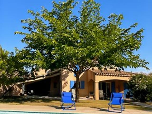 Maison vente à Avignon, Châteauneuf-de-gadagne