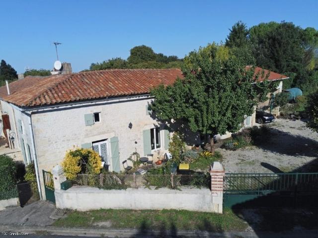 Maison vente à Confolens, Nouvelle-Aquitaine