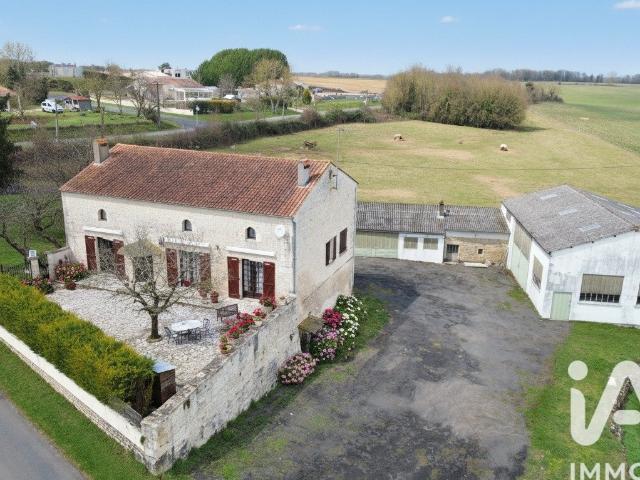 Maison vente à Confolens, Bayers