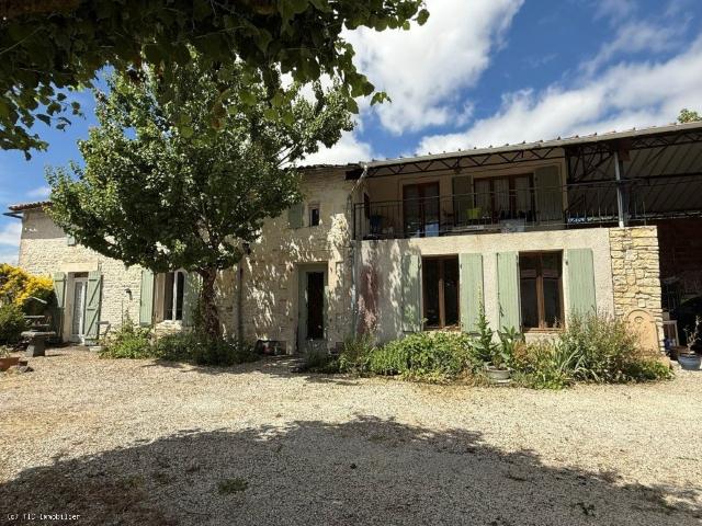 Maison vente à Confolens, Nouvelle-Aquitaine